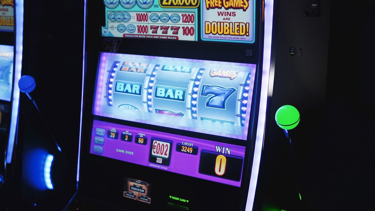 BetBDT platform hero view showing sports betting and casino lobby for Bangladesh players